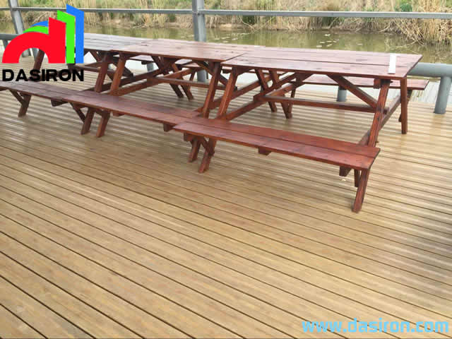 The glass steel plank platform